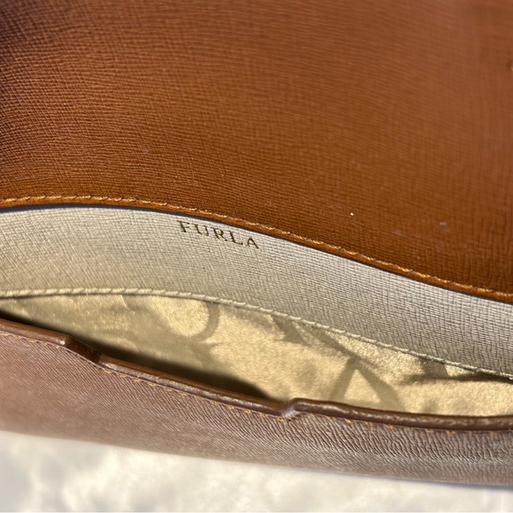 Extremely Rare Furla Unique Handbag. Caramel & Cream Saffiano Leather. - Picture 5 of 13